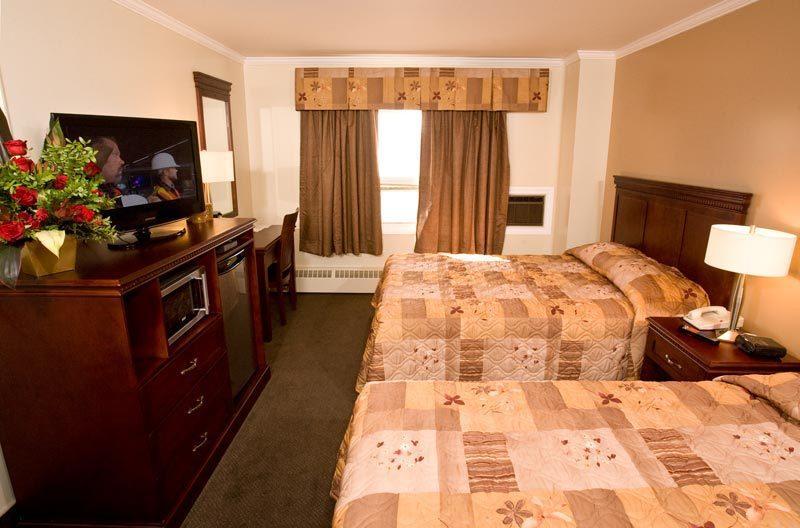 Ptarmigan Inn Hay River Kültér fotó