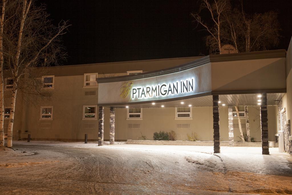 Ptarmigan Inn Hay River Kültér fotó