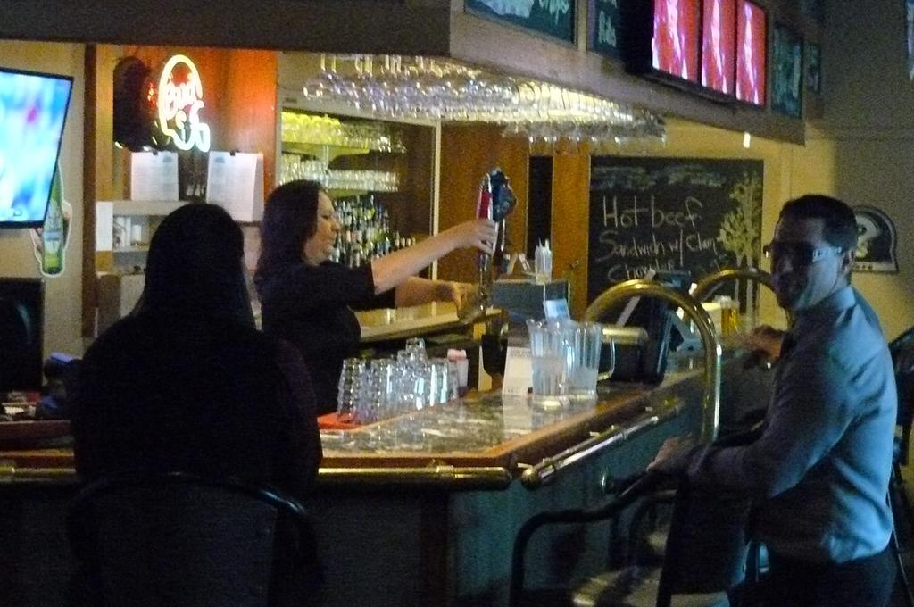 Ptarmigan Inn Hay River Kültér fotó