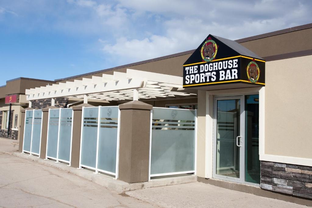 Ptarmigan Inn Hay River Kültér fotó
