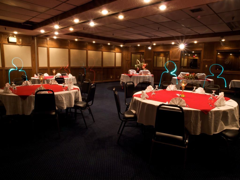 Ptarmigan Inn Hay River Kültér fotó